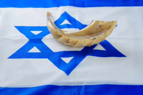 Почему йом Кипур в Израиле: ради чего постятся и молятся жители всю день?